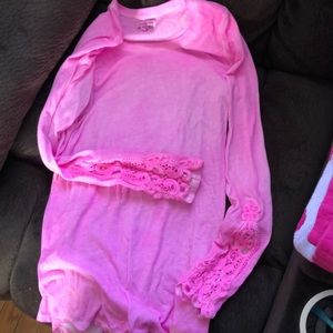 Long sleeve top with lace sleeve detail